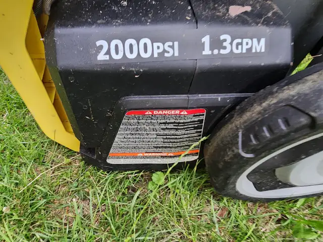 Karcher Electric PRESSURE Power  WASHER K 2000 1.3 GPM 2000 PSI in Outdoor Tools & Storage in Windsor Region - Image 7