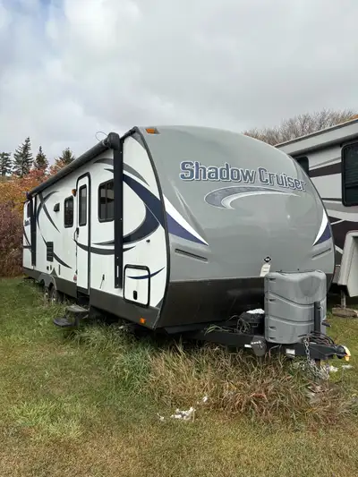 2016 Shadow Cruiser S280QBS – Quad Bunks – Sleeps 10 $23,000 | Central Alberta ✔️ Clear title / lien...