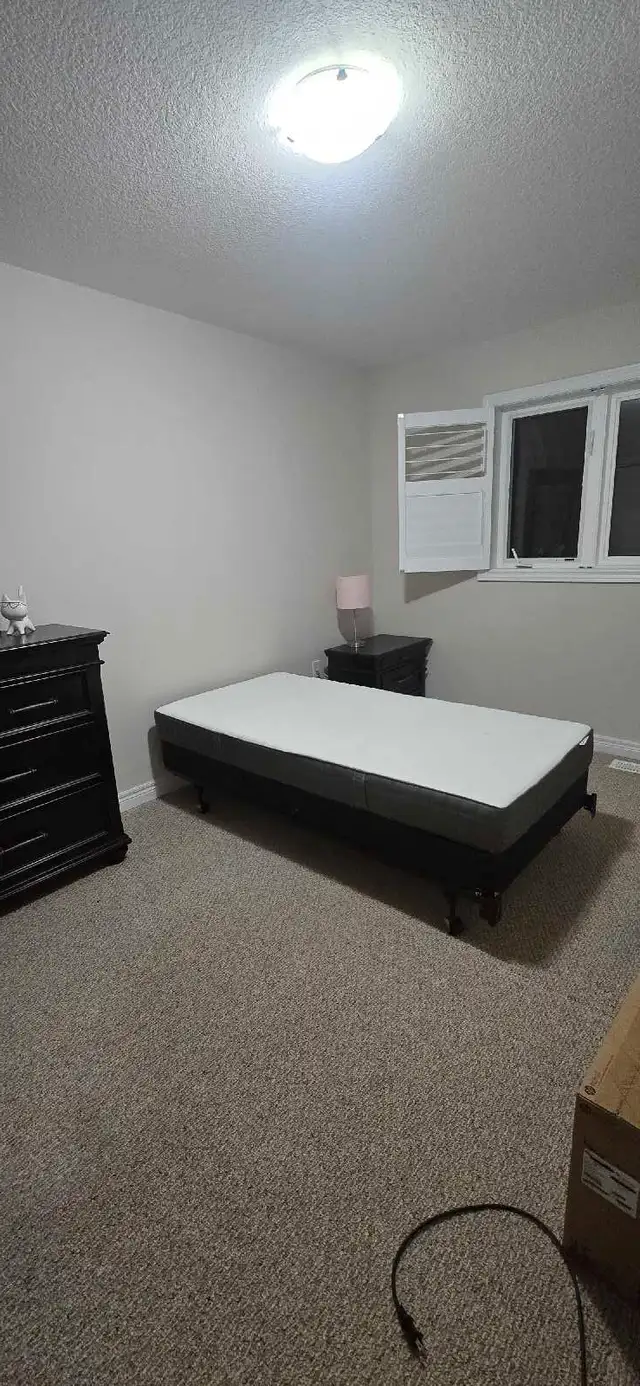 Upper level Private Furnished Room Rent Hamilton in Room Rentals & Roommates in Hamilton - Image 5