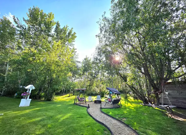 5 Acres with Bungalow and Detached Garage  in Houses for Sale in Strathcona County - Image 7