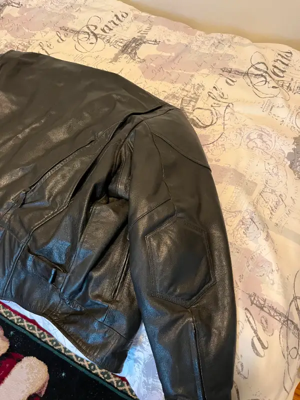Black Leather Men's  Lined Jacket Size XL in Other in Chatham-Kent - Image 6