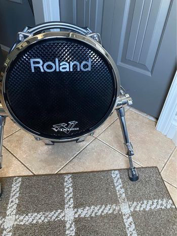 Roland KD-140 Bass Drum in Drums & Percussion in Edmonton - Image 2