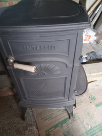 Vermont Castings Solid Cast Iron Stove Wood Stove
