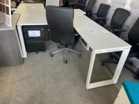 ICON Modern 0-leg L-shape desk