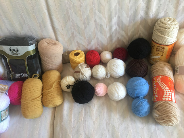 Yarn, knitting and crochet, various types in Hobbies & Crafts in Mississauga / Peel Region - Image 2
