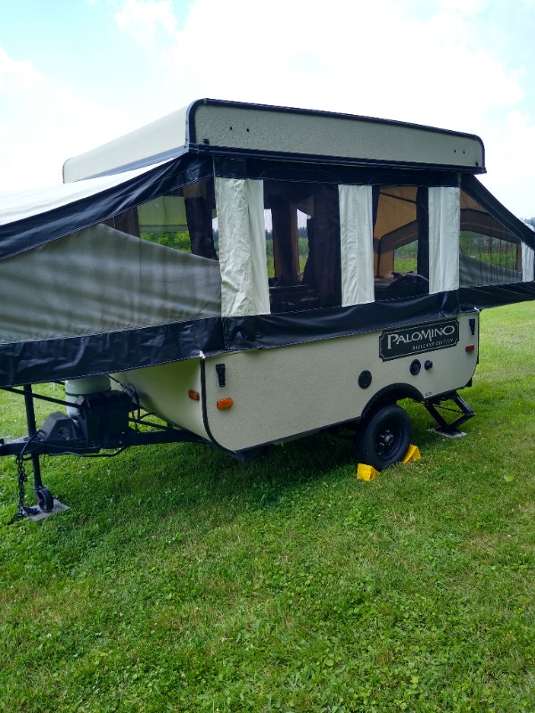 2015 Palomino Basecamp Edition Popup Pop Up Camper Trailer Mint