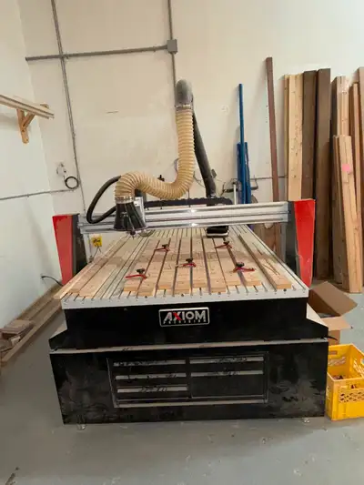 In good shape and well maintenanced Includes: - Dust Shoe - Overarm Dust Accessory - Hold Down Clamp...