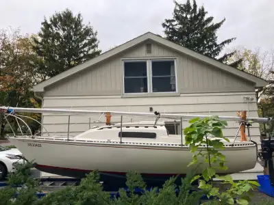 Well maintained Canadian Sailcraft 22 w/trailer. Swing keel 2.5' to 5' draft, w/newer SS cable & sha...