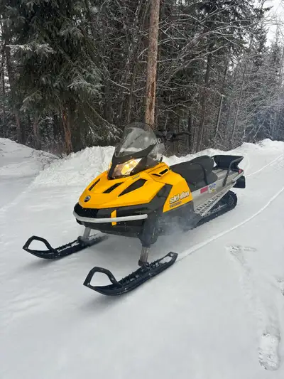 2013 skidoo tundra 550f almost like new condition threwout. Starts runs and operates great everythin...