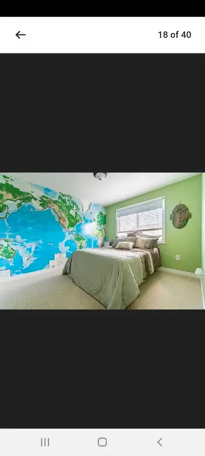 Private room available for rent for girls only. Ideal for a responsible professional or mature stude...