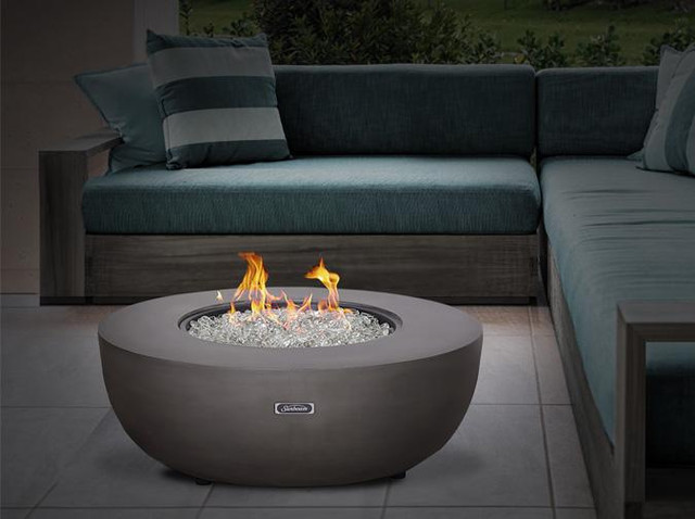 Table de feu exterieure ronde gris béton Grey fire pit firepit dans Mobilier pour terrasse et jardin  à Ouest de l’Île - Image 4