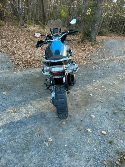 Runs and rides great, everything works except the right side fog light, has been dropped couple time...