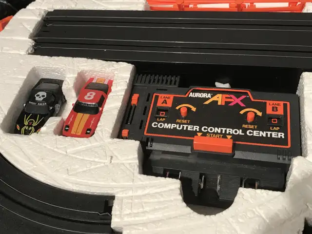 Vintage 1987 AFX Aurora Ghost Racer Toy Slot Car Set Tomy in Toys & Games in Ottawa - Image 11
