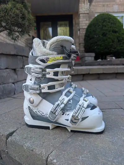 Salomon Ski Boots Girls 23-23.5, View more