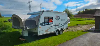 5000 GVWR Tandem axel 2 5/16 tow hitch with stabilizer bars. Comes with bike rack. -Front and back f...