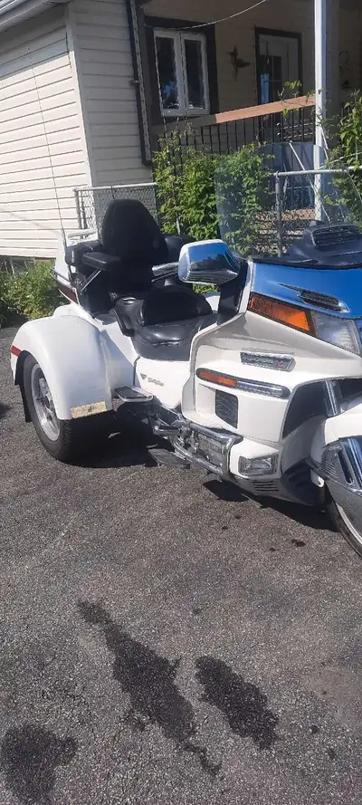 1996 goldwing trike gl1500se as is selling do to medical reasons stored inside but does come with co...