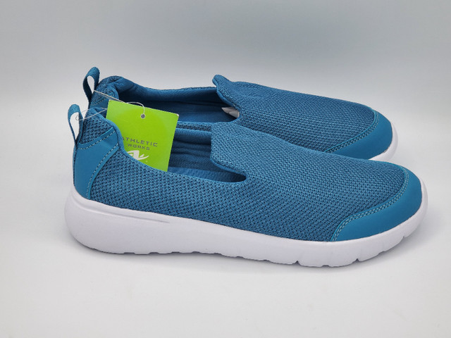 Ladies Laceless Shoes blue size 7 brand new/souliers femme bleu dans Vêtements  à Ouest de l’Île - Image 2