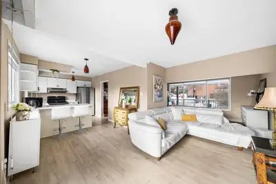 Near Fairview Mall supportive Rooms for Rent, View more