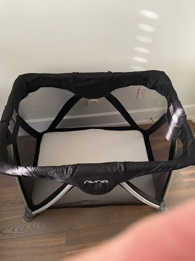 Baby crib NUNA with two sheets and sleep sack in Cribs in City of Toronto - Image 7