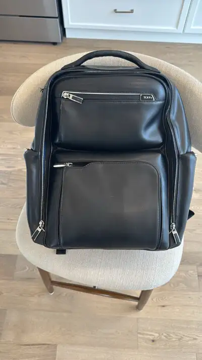 tumi backpack in All Categories in Canada | Kijiji Marketplaces