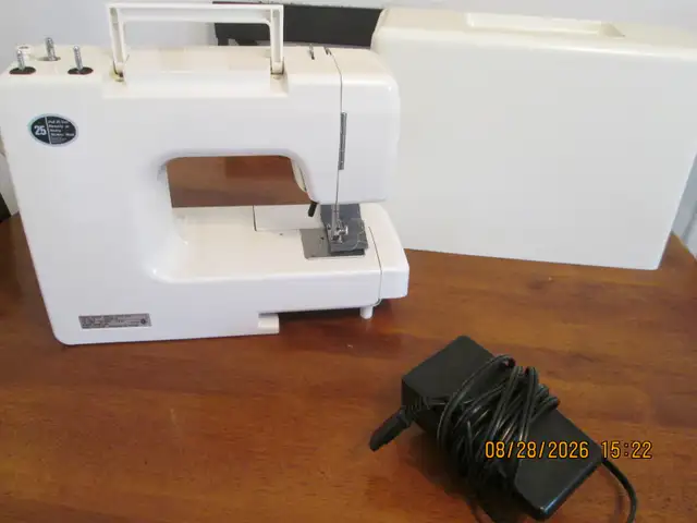 KENMORE, SEARS,Sewing Machine model 385.12312 in Hobbies & Crafts in Kingston - Image 9