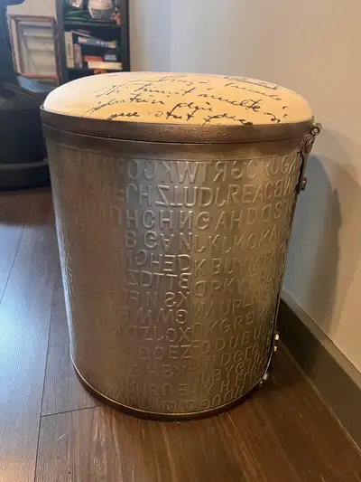 This is a stylish and functional storage stool, perfect for adding extra seating and storage to any...