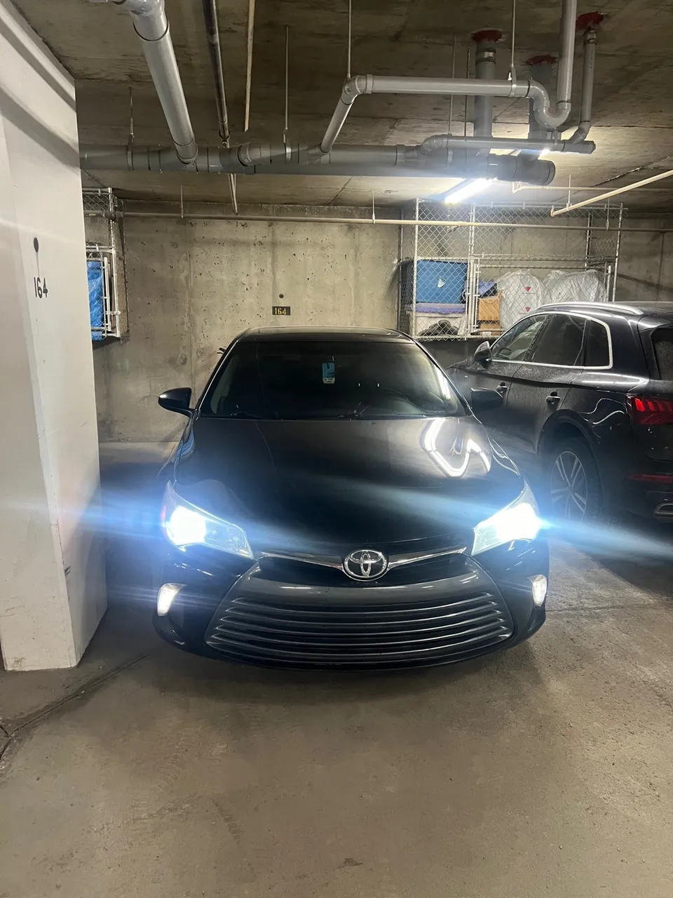 Toyota Camry 2017 XLE, no accidents, second owner