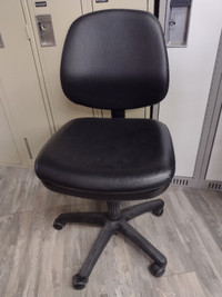 Matching Leather Office Chairs - Approx 10 Available