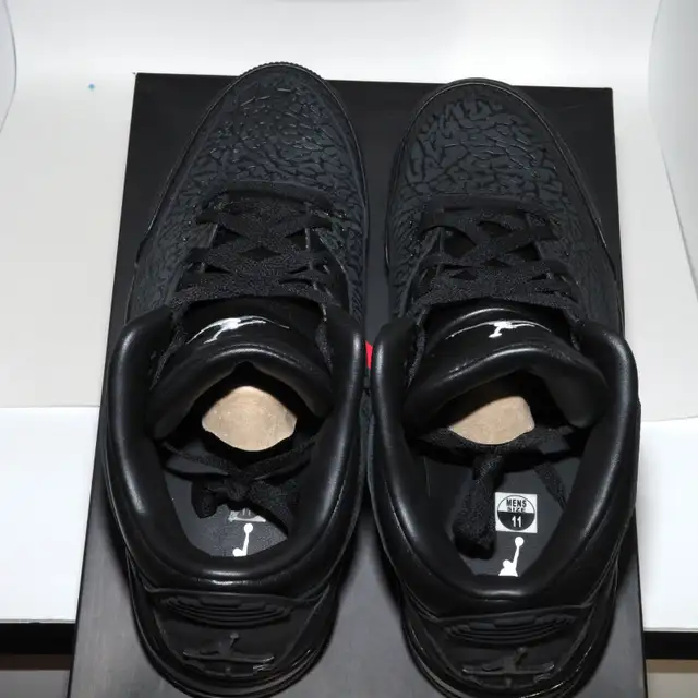 2011 Air Jordan 3 Retro Black FLIP Elephant Print Size 11 in Men's Shoes in City of Toronto - Image 6