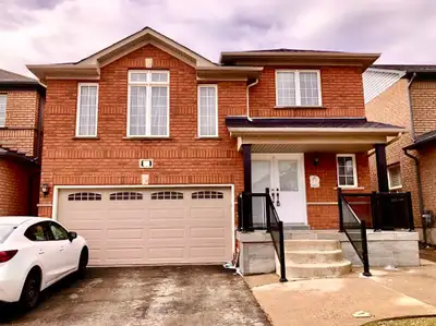 Detached 5 bedroom house for rent