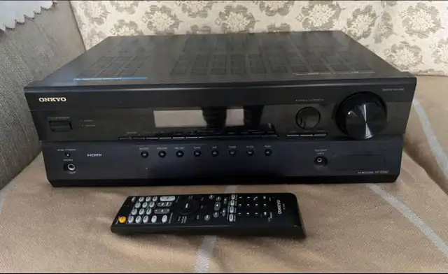 Onkyo HT-R380 AV Stereo Receiver in Stereo Systems & Home Theatre in Mississauga / Peel Region - Image 2