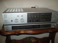 AKAI STEREO INTEGRATED AMPLIFIER and MATCHING TUNER Exc Cond.