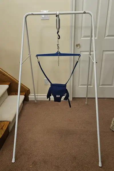 JOLLY JUMPER IN EXCELLENT CONDITION, EASY SET UP/TAKE DOWN AND EASY STORAGE.