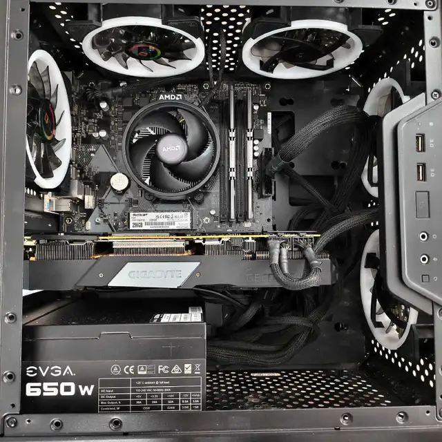 Ultimate RTX 2080ti Gaming PC Setup for Sale! in Desktop Computers in City of Halifax - Image 4