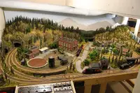 PRIVATE COLLECTOR LOOKING FOR HO MODEL TRAINS