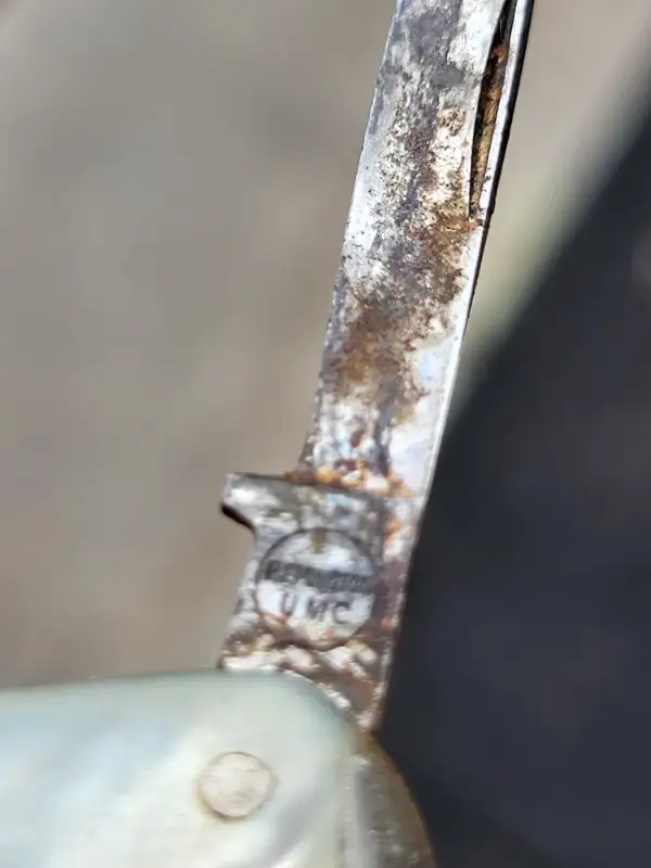 Antique Remington UMC R 2 Blade Pocket Knife pearl Handles in Arts & Collectibles in Hamilton - Image 7