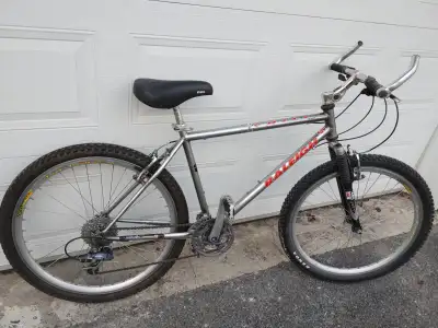 Tuned up Raleigh Chill mountain bike, View more