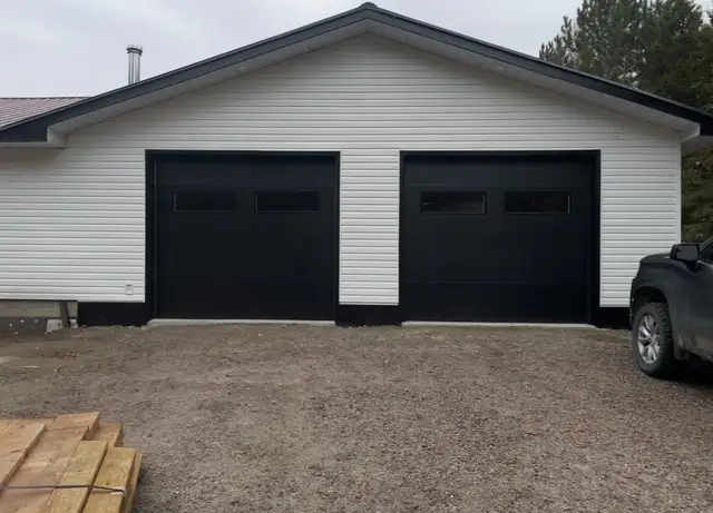 Garage doors SUPPLER in Garage Doors & Openers in Granby - Image 8