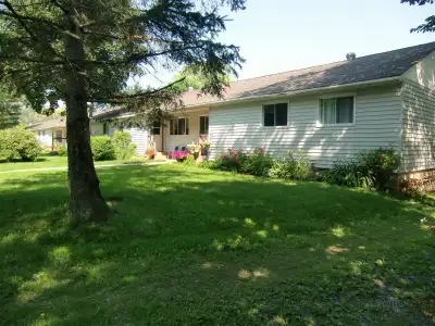 See link below for details https://www.viewpoint.ca/cutsheet/202509769/3/993-King-Street-Windsor?map...