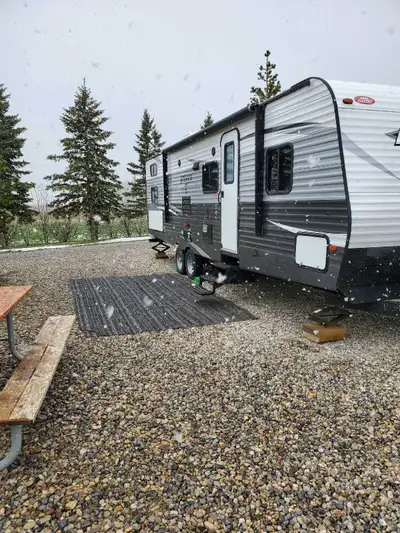 2018 Primetime Avenger 27DBS Excellent condition, just do not use anymore. Easily 1/2 ton towable at...