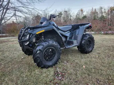 Selling my 06 outlander max. 2 up bike but has optinal storage box if not using seat. 8700km great s...