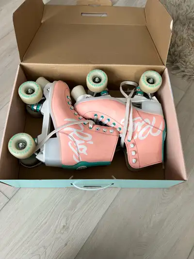 Roller skates, View more