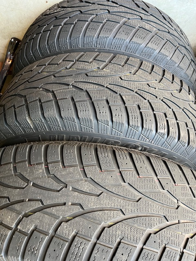 Four Uniroyal Tiger Paw winter tires on steel rims with TPMS. 265/70R 17 Minor wear, lots of usable...