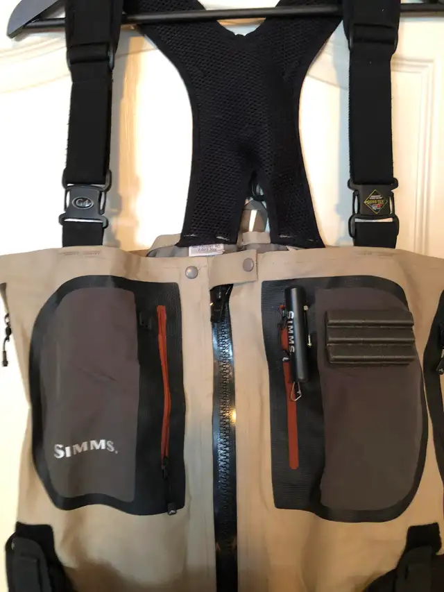SIMMS G4 Gore-Tex Chest Waders in Fishing, Camping & Outdoors in Red Deer - Image 4