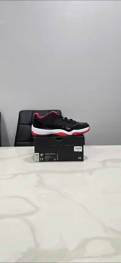 Air Jordan 11 Bred Low size 9.5, View more