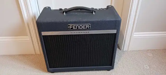 Fender Bassbreaker 15 Watt 1x12" Tube Amp in Amps & Pedals in Muskoka - Image 2