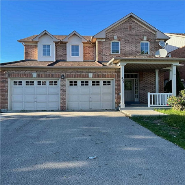 Four Bedroom Detached Home In Brampton Van Kirk and Sandwd Long Term