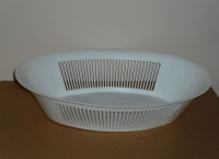 17" Very Large Oval White Basket or Bowl or Strainer .. Ex Cond