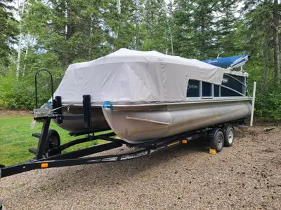 Pontoon boat in very good condition. 22 feet overall with upgraded 115 HP Mercury. Comes with pop-up...