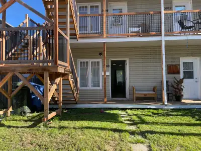 Beau 3 ½ propre, situé au rez-de-chaussée d’un immeuble de 6 logements, dans un quartier tranquille....